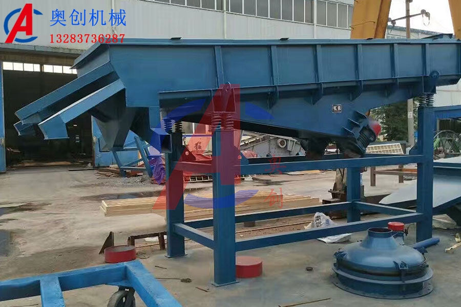 直線振動(dòng)篩篩板開(kāi)裂和橫梁斷裂的主要原因 直線振動(dòng)篩篩板開(kāi)裂和橫梁斷裂的主要原因