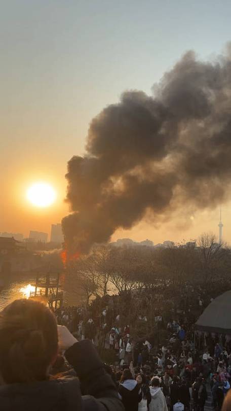 港彩二四六天天好资料和车间爆炸目击者发声与车间爆炸目击者发声视频